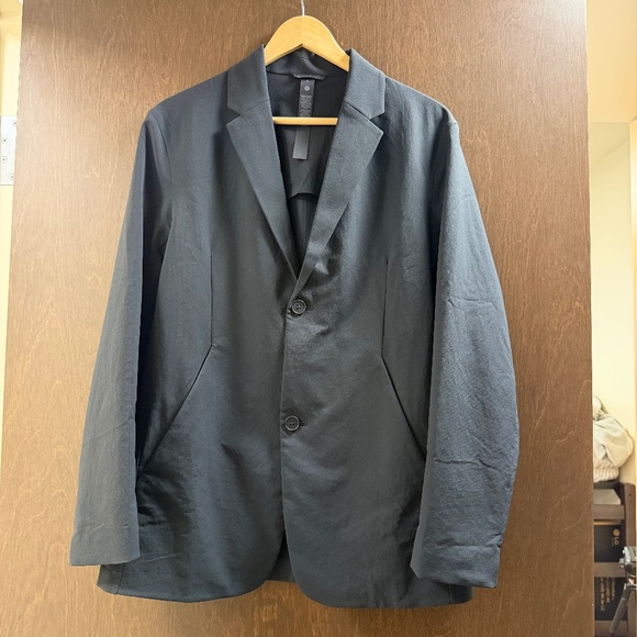 Men's Lululemon New Venture Button-Front Blazer. - Picture 1 of 5